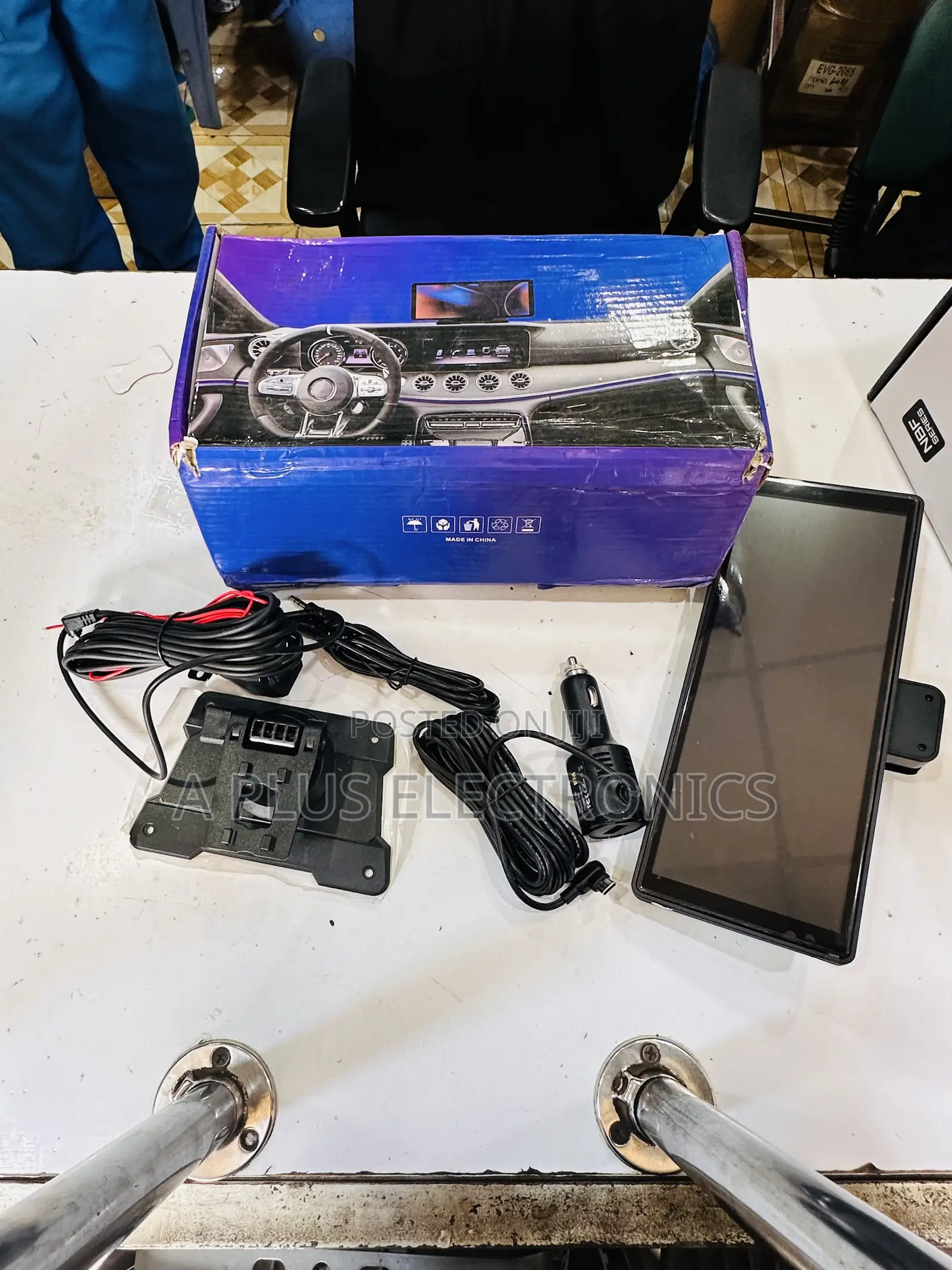 10.26 Inch Android Radio With Front and Back Dash Camera – Wireless