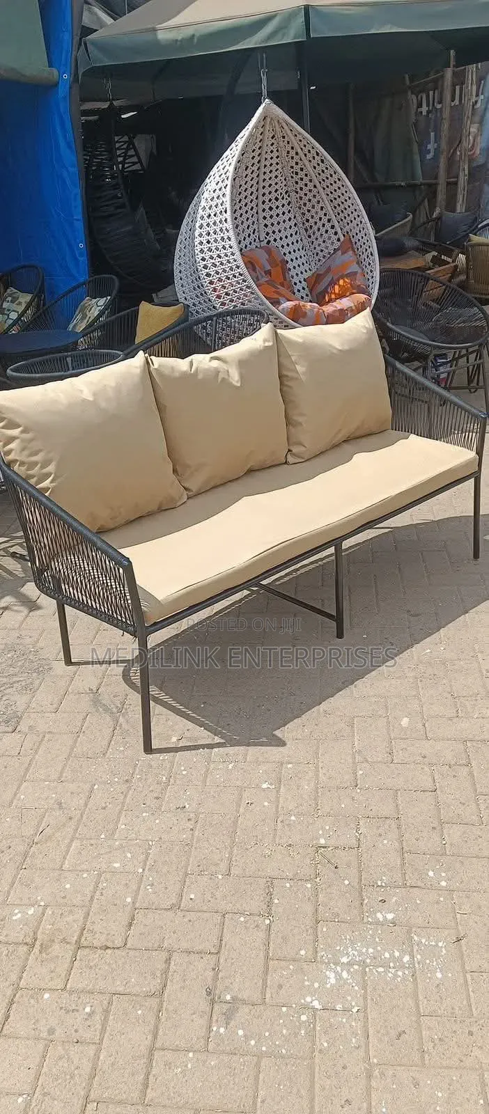 Metallic Handwoven Rozzy 3-Seater in One