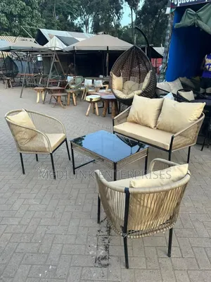 4-Seater Patios Handwoven Set Plus Tables
