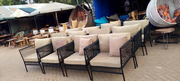 Single Seater Handwoven Metallic (Restaurants Made)