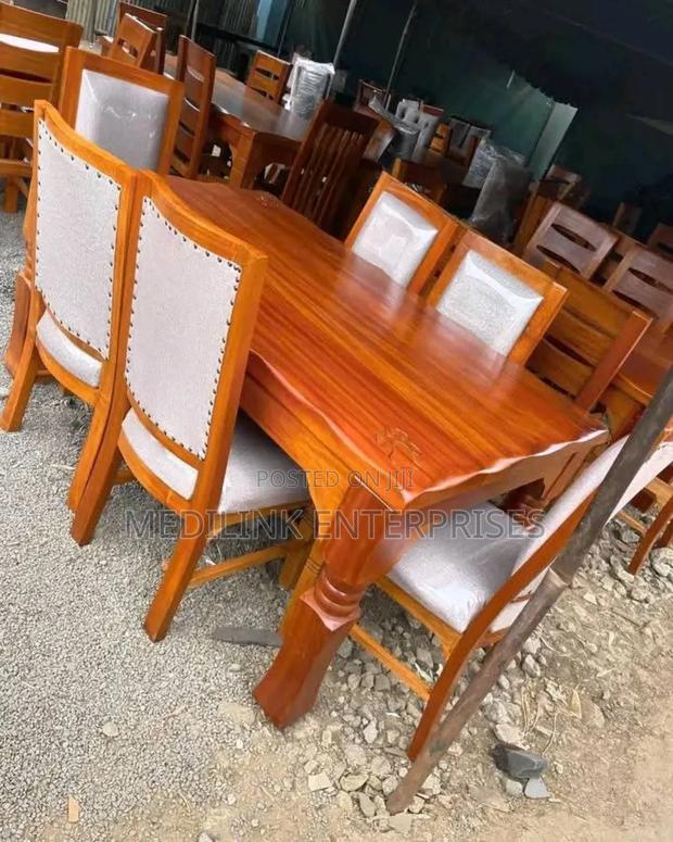 Clear Vanish Mahogany Solid Dinner Table Set