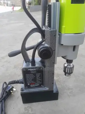 Mmagnetic Hand Drill