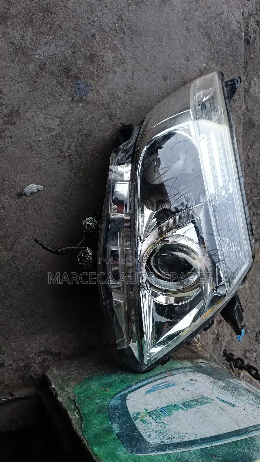 Noah Headlight Clear Xenon , Original