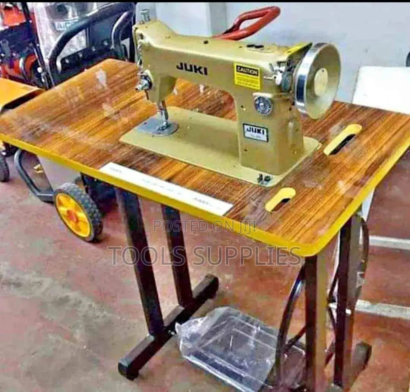 Complete Juki Sewing Machine/With Imported Table