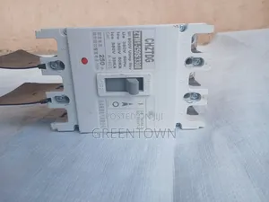 MMCB Circuit Breakerztmi250s/3300,250a,50hz