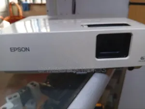 Epson Powerlite 83c – Bright Visuals + Easy Hdmi Vga Connectivity