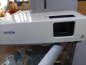 Epson Powerlite 83c–Sharp Display With Flexible Vga-Based Connectivity