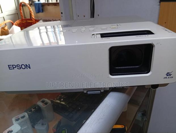 Epson Powerlite 83c–Sharp Display With Flexible Vga-Based Connectivity - main view