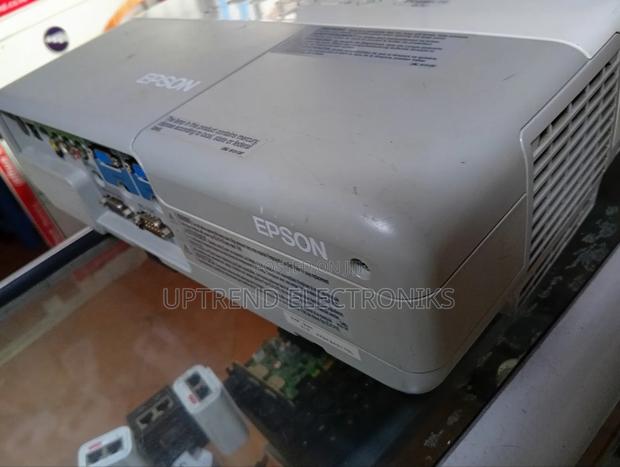 Epson Powerlite 83c–Sharp Display With Flexible Vga-Based Connectivity - thumbnail 2