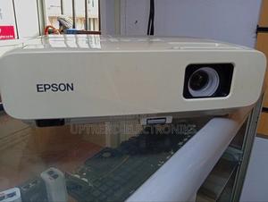 Epson Eb-84he – 2,600 Lumens of Bright, Professional Projection - main view