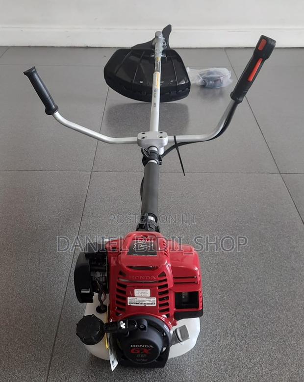 Honda Brush Cutter 4 Stroke Gx35 With 2 Blades - main view