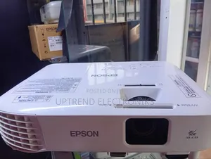 Epson Eb-S05 –Smart, Simple Powerful for Presentations That Stand Out