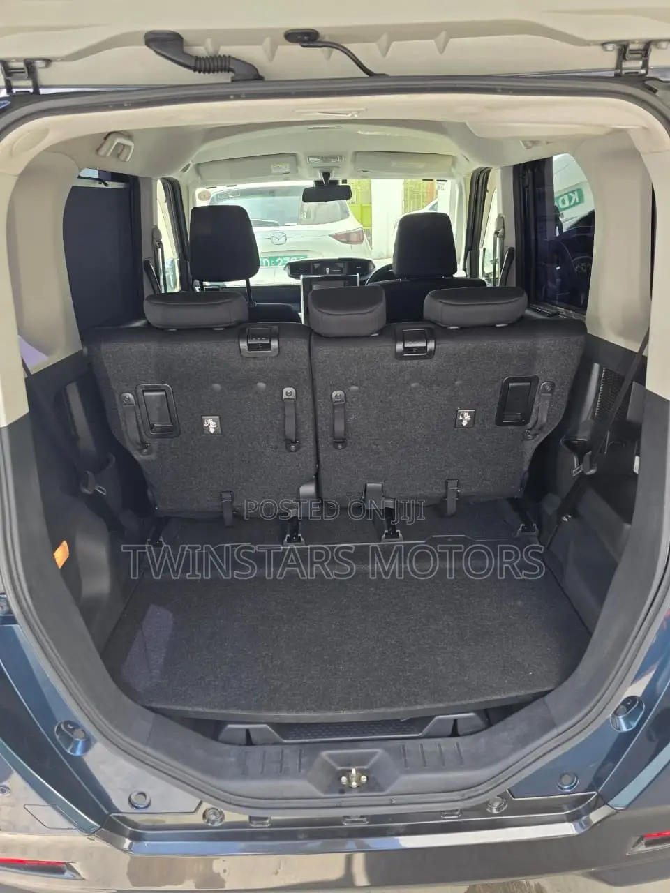 Toyota Tank 1.0 FWD 2019 Black