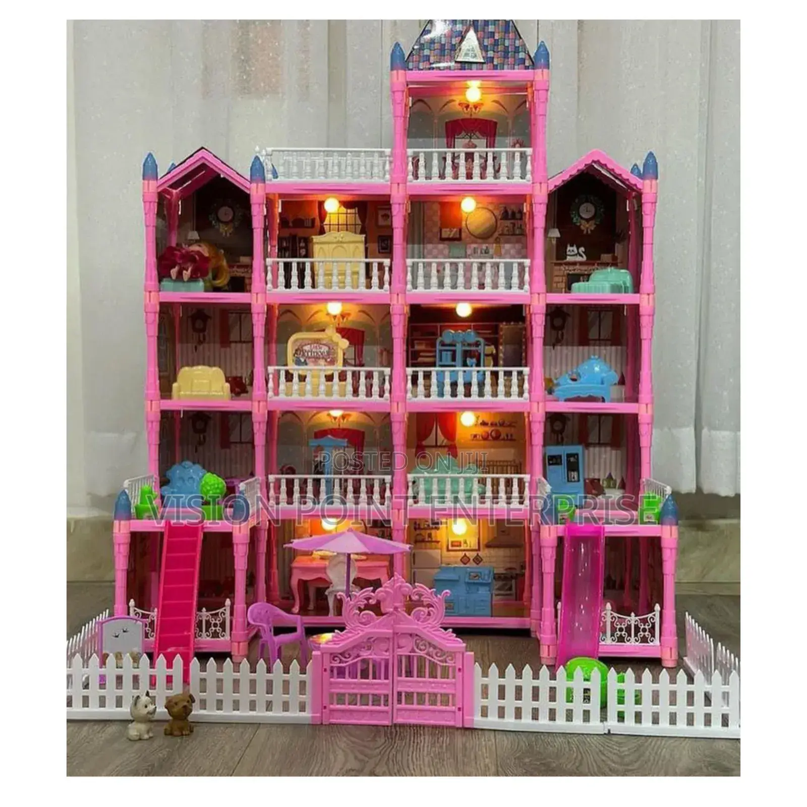 Villa Doll House