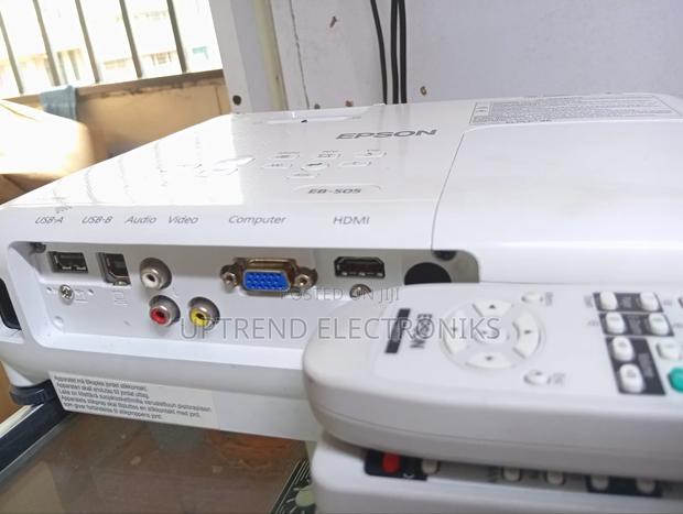 Epson Eb-S05 – Reliable, Portable, and Built for Everyday Performance - thumbnail 2