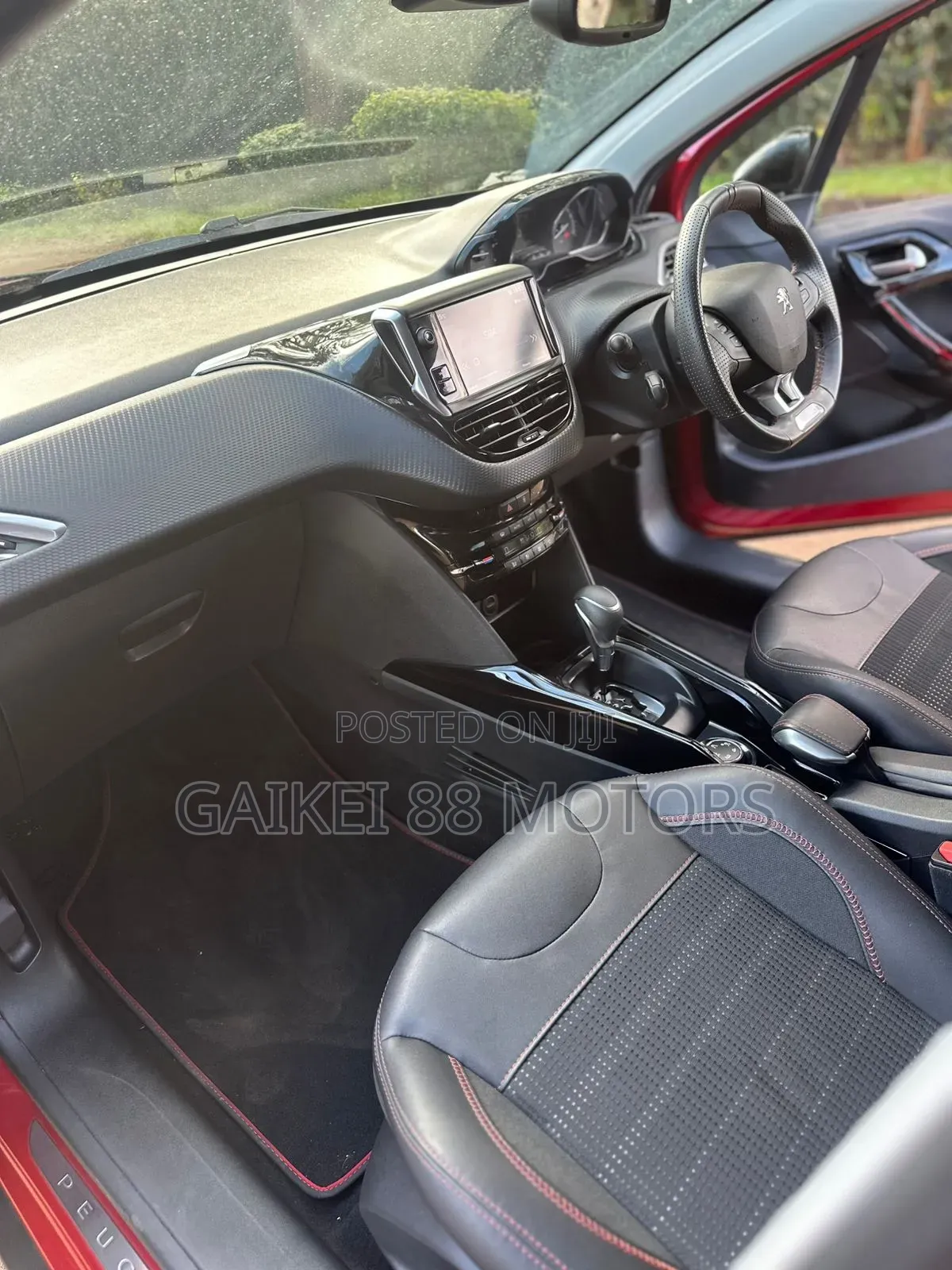 Peugeot 2008 1.2 PureTech (110 Hp) 2018 Red