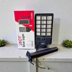 Remote Controlled Stable Performance 300w Outdoor Solar Street Light