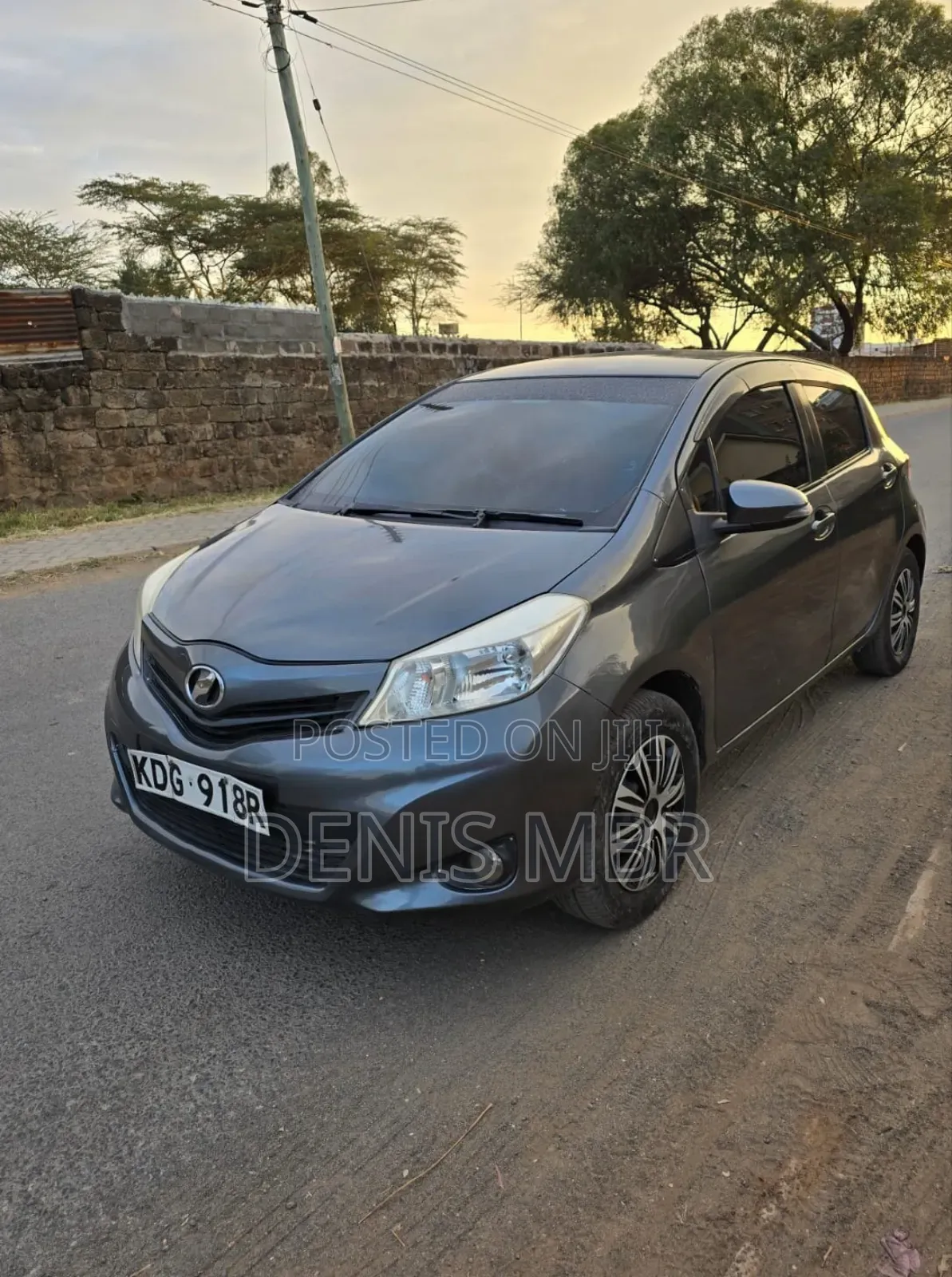 Toyota Vitz 2015 Gray