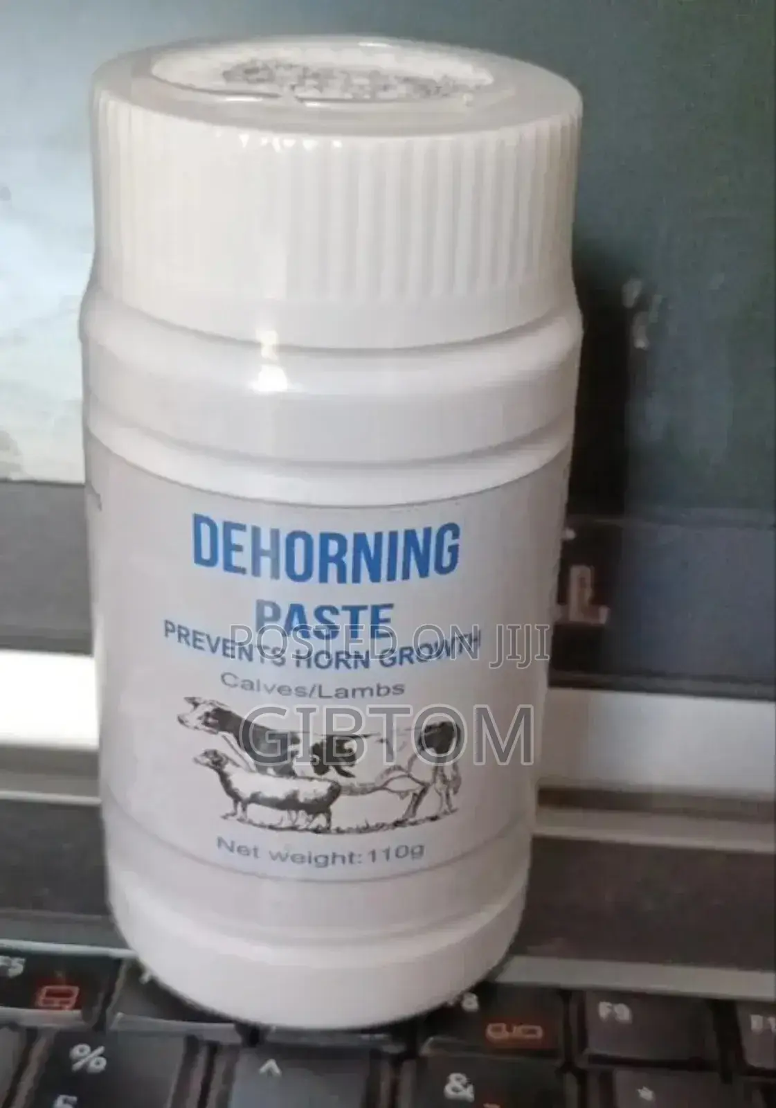 Dehorning Paste. Prevent Horn Growth in Cattle and Lamb.
