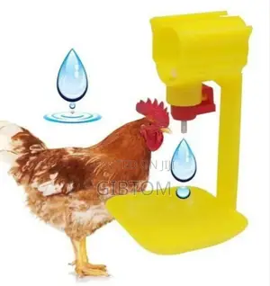 Yellow Cup Poultry Drinkers Automatic Chicken Water Drinkers