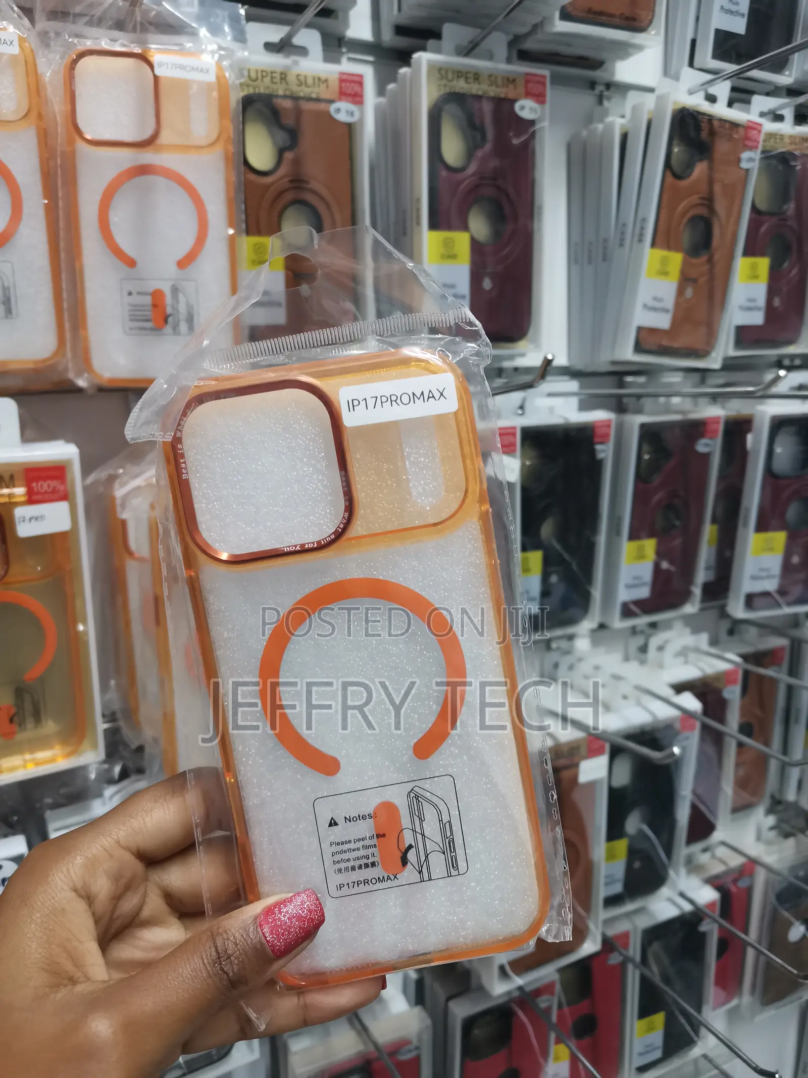 Magmat iPhone 17 Pro Max Transparent Magsafe Compatible Case
