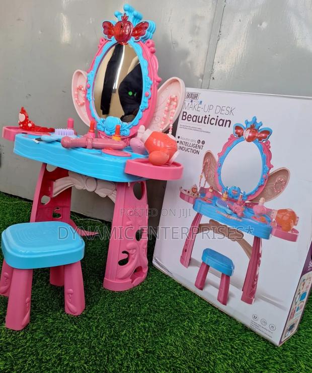 Bolia Make-Up Desk Beautician - main view