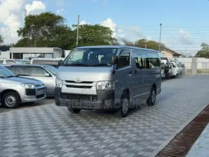 Toyota HiAce 2018 Grey