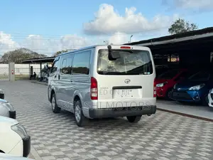 Toyota HiAce 2018 Grey