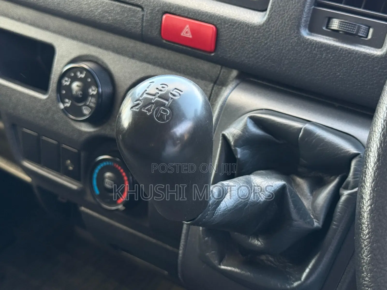Toyota HiAce 2018 Grey