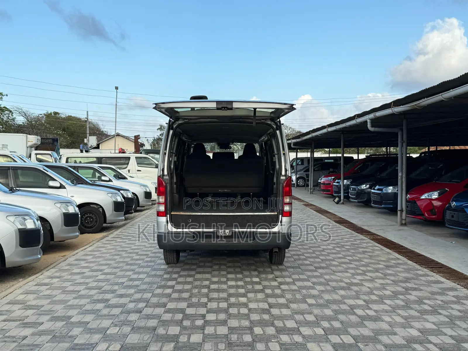 Toyota HiAce 2018 Grey