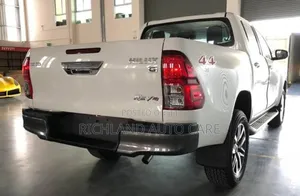 Hilux Revo