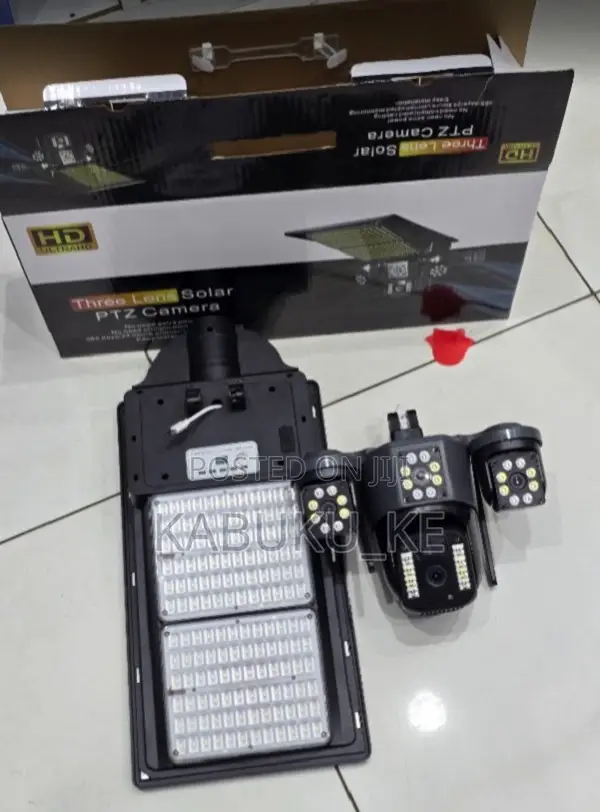 Triple Lens Simcard Solar Power Outdoor CCTV Camera With Street Light