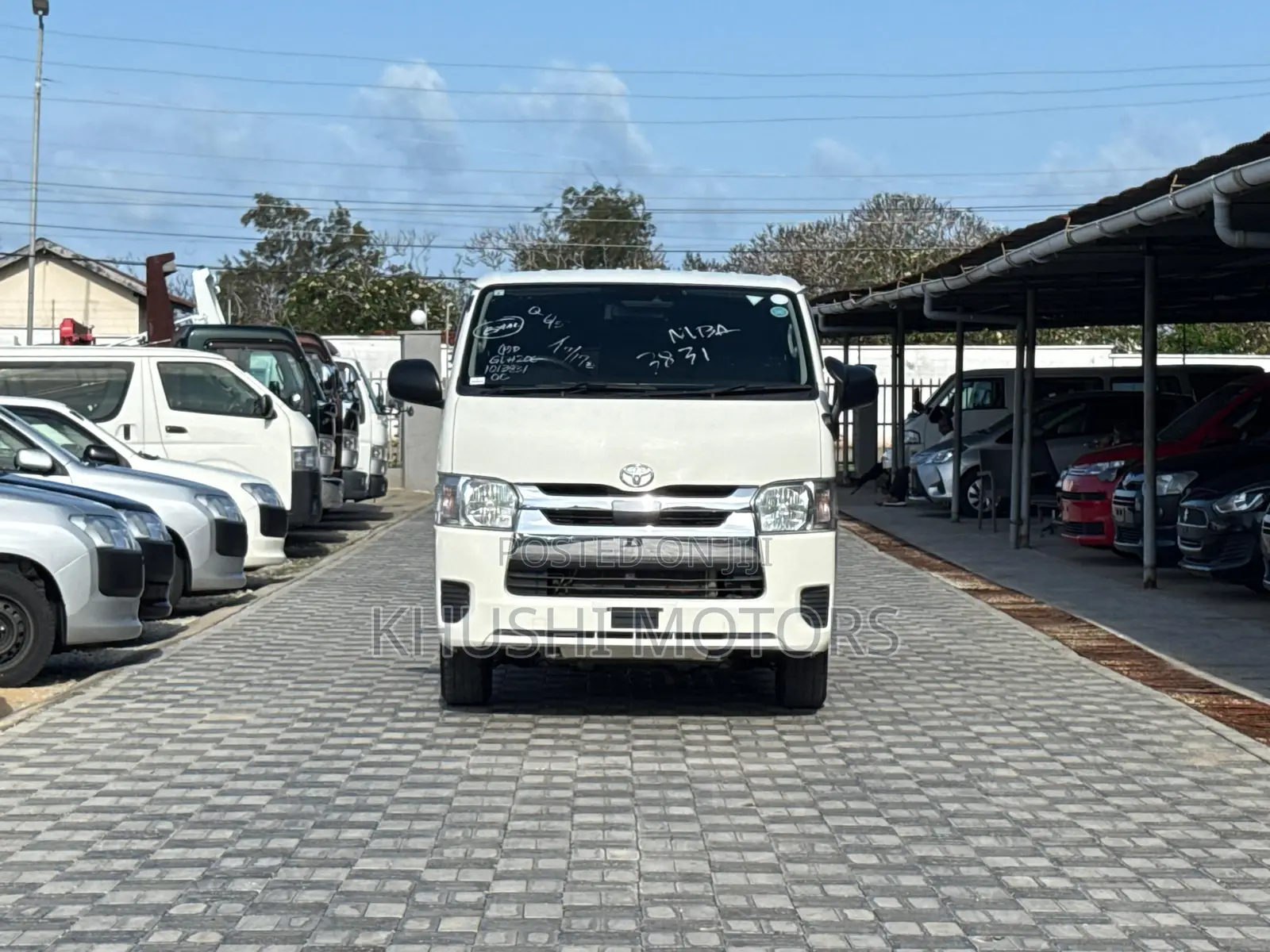 Toyota HiAce 2018 White