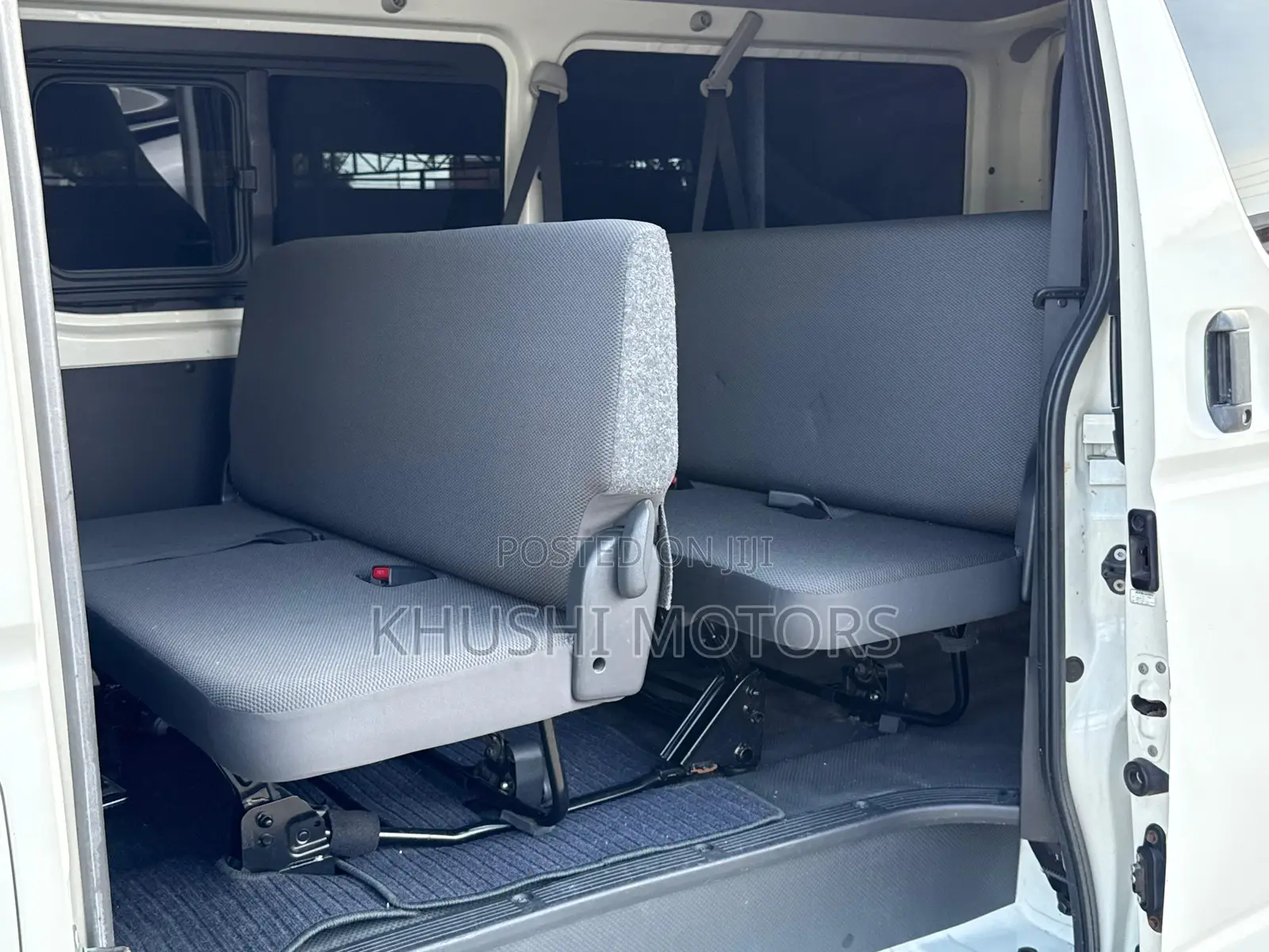 Toyota HiAce 2018 White