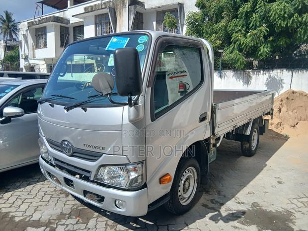 Toyota Toyoace - thumbnail 3