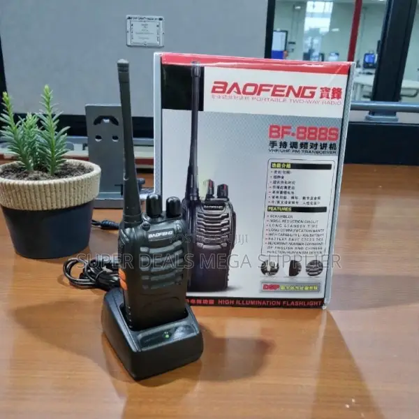 Baofeng Bf-888s Portable Two Way Radio 5km Walkie Talkie 16 Channels