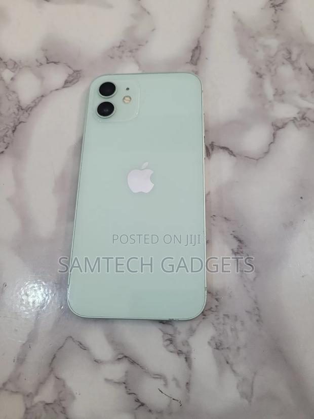 Apple iPhone 12 64 GB Green - main view
