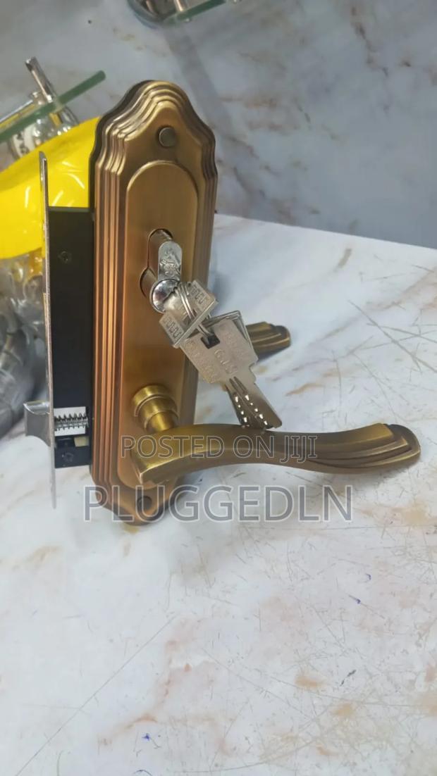 Door Lock With a Lever Handle - thumbnail 3