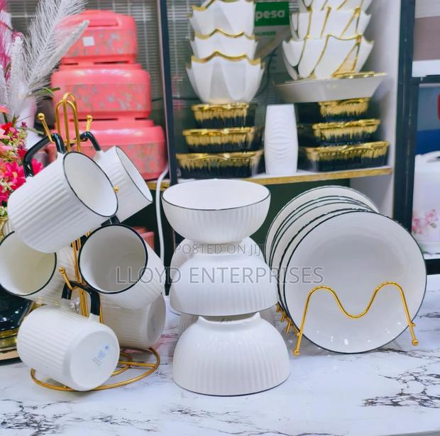 18 PCS Japanese Dinner Set - main view