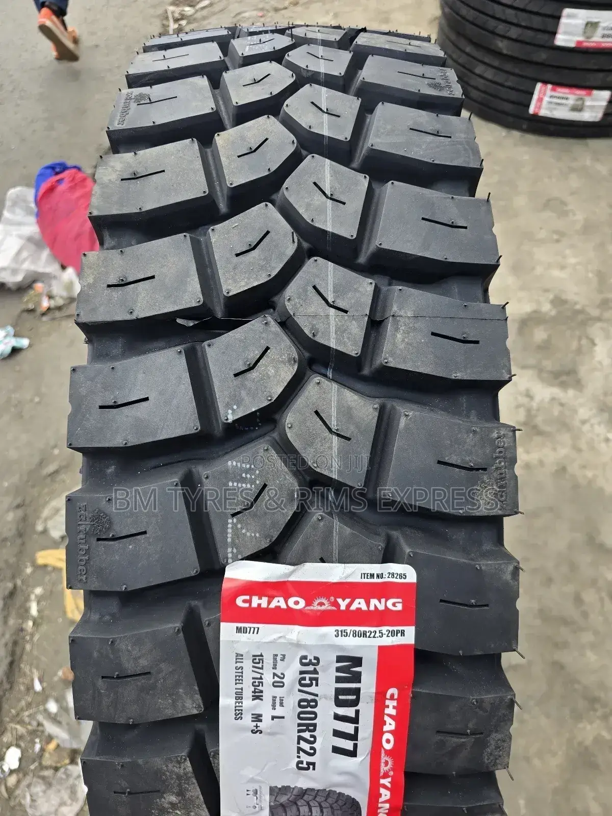 315 /80 R22. 5 Chaoyang Tyres (Diff)
