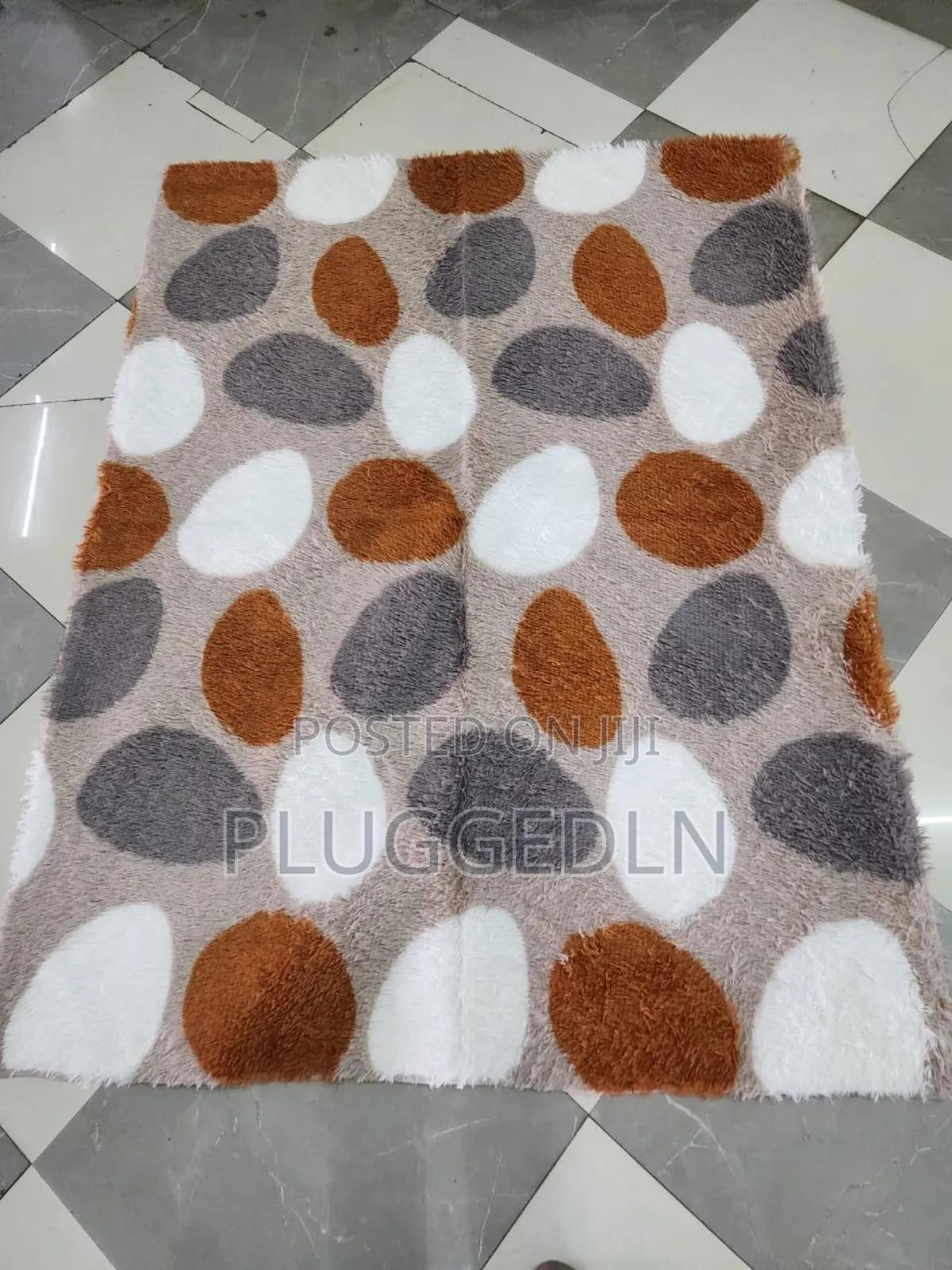 Fluffy Carpet ** 5x8 Size
