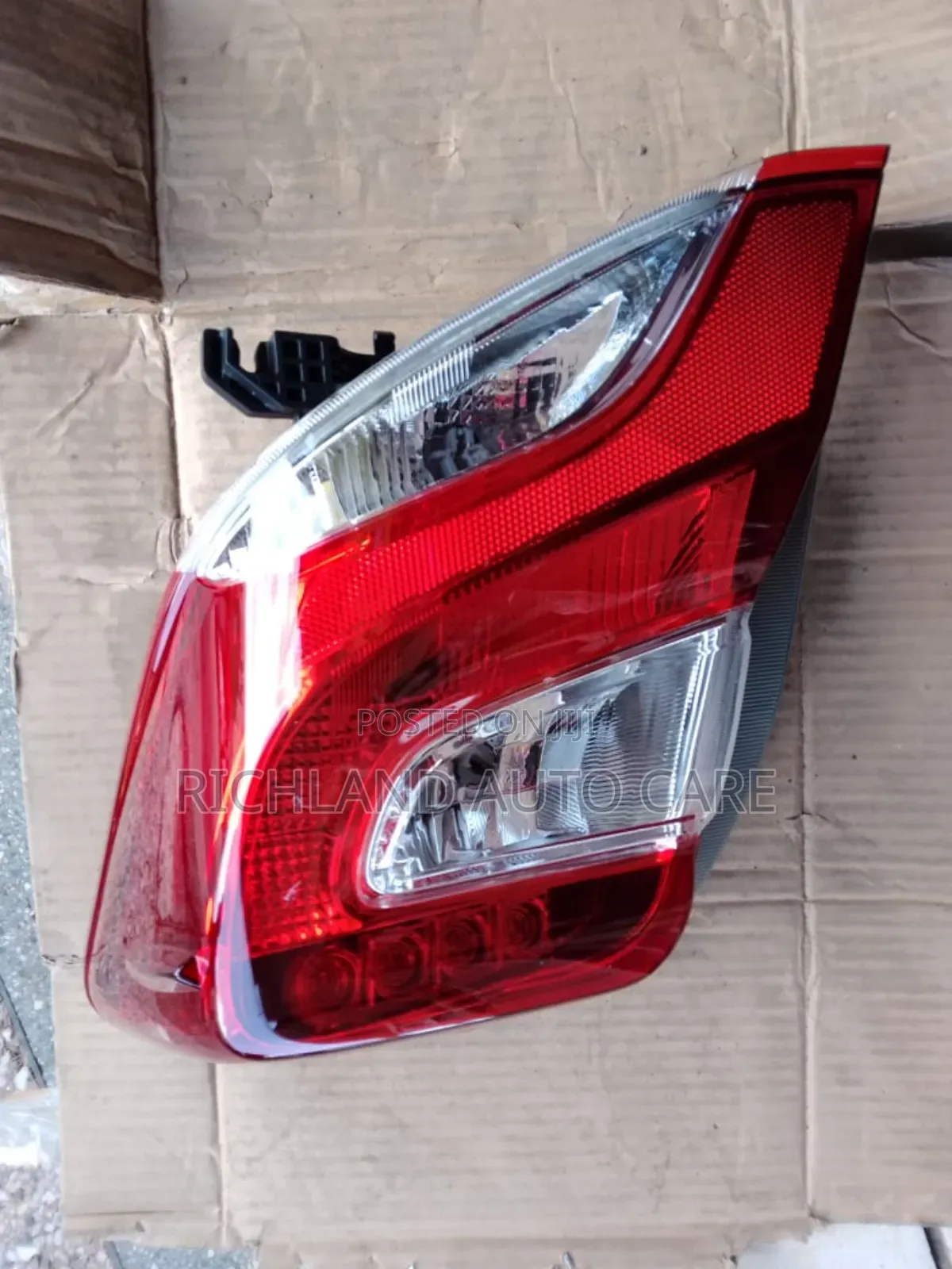 Taillight Vitz Jewela 2015