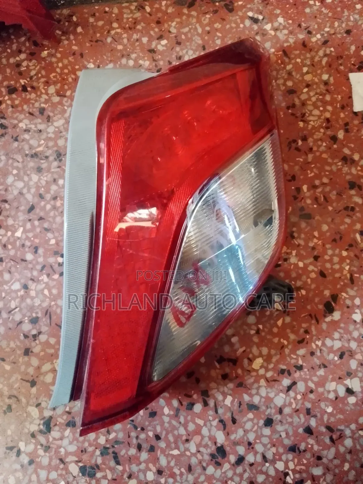 Taillight Vitz 2012