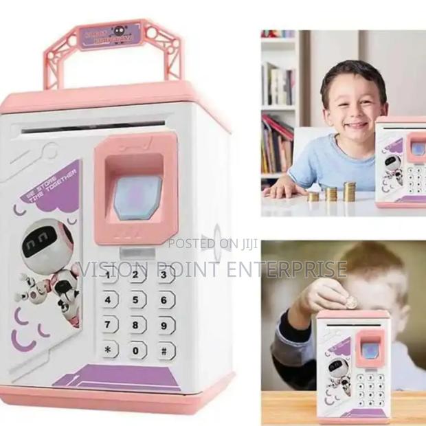 Robot Piggy Bank - main view