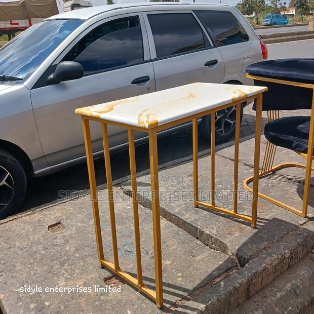 Manicure Table Marble White Gold