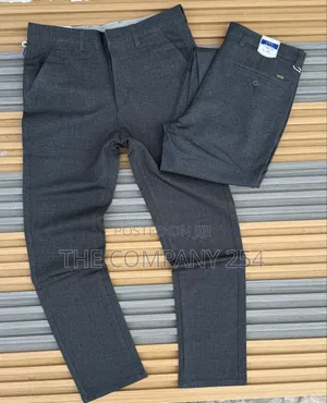 Quality Checked Office Men Semi Casual Trousers