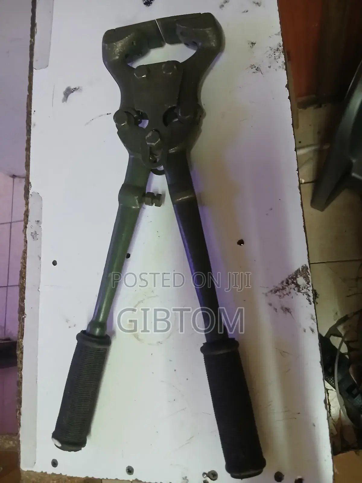 Large Cattle Hooves Hoof Trimmer