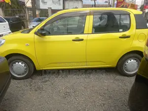Toyota Passo 2018 Yellow