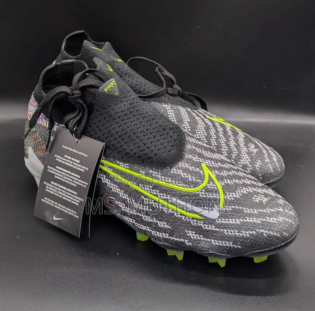 Nike Phantom Gx Elite Dynamic Fit Fg Football Boots in a Black