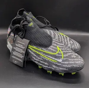 Nike Phantom Gx Elite Dynamic Fit Fg Football Boots in a Black